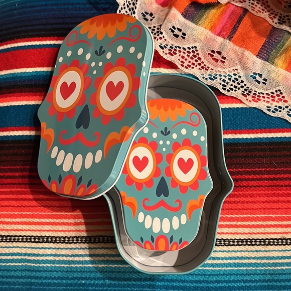 Sugar skulls, Nesting Tins, Set of 2. Day of The Dead - Picture 4 of 6